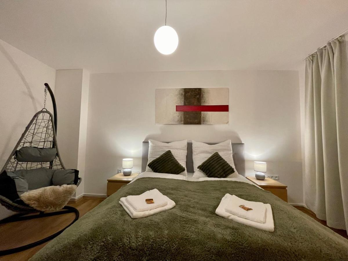 Downtown Apartment By Ninja Spaces - Kingsize-Bett, Kueche, Netflix, Terrasse Wuppertal Exteriör bild