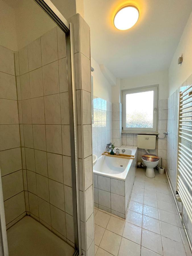 Downtown Apartment By Ninja Spaces - Kingsize-Bett, Kueche, Netflix, Terrasse Wuppertal Exteriör bild